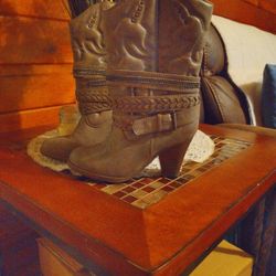 Western  Heel Boots