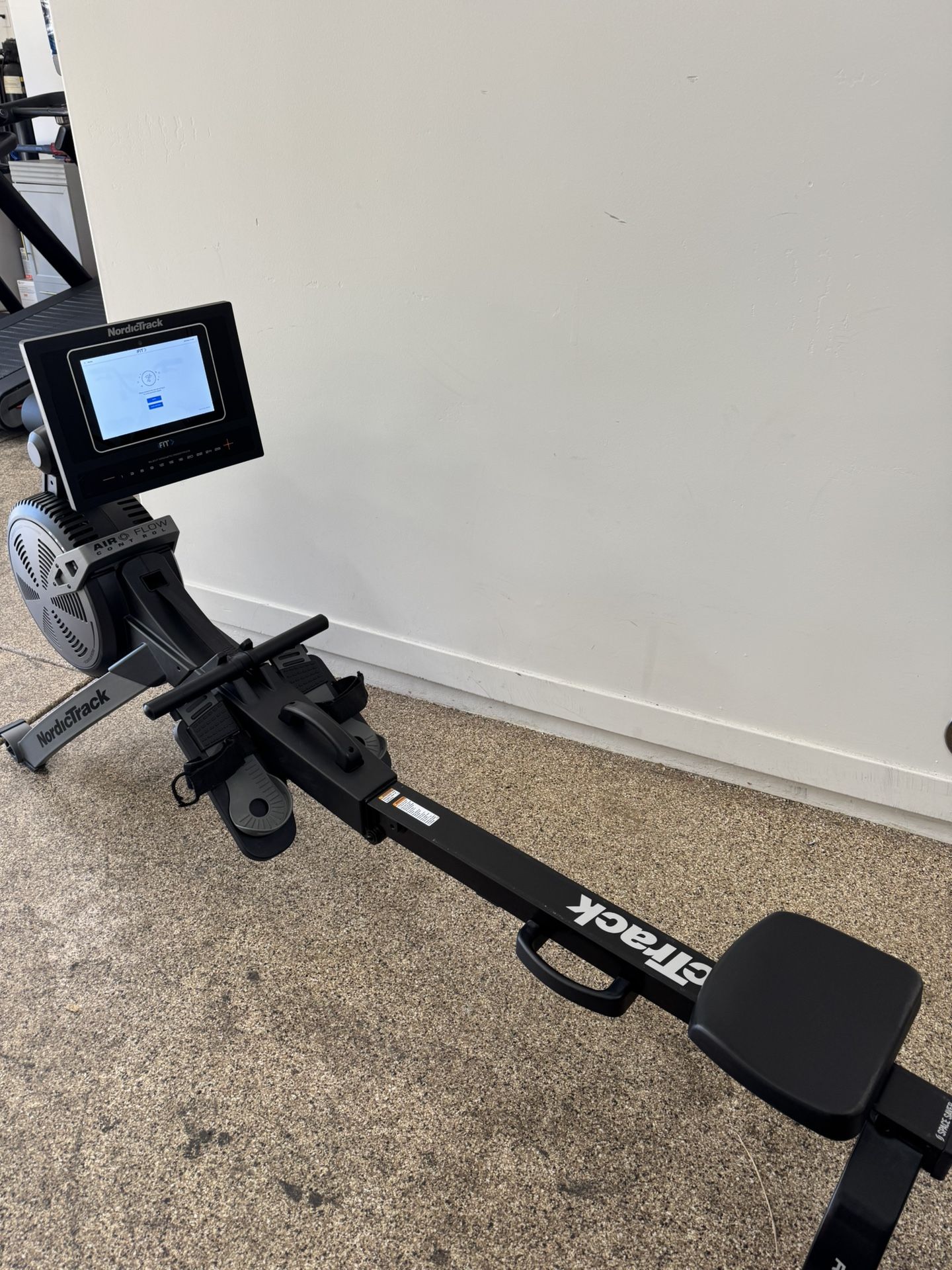 NordicTrack RW600 Smart Rower with 10” HD Touchscreen