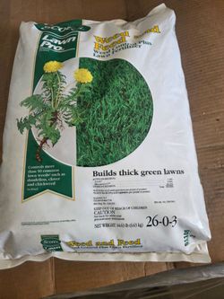 Scott's weed feed for lawn pros
