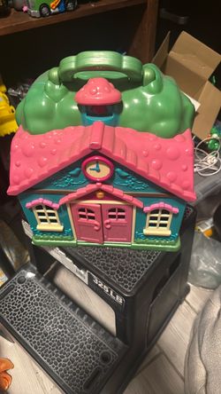 Calico critter house