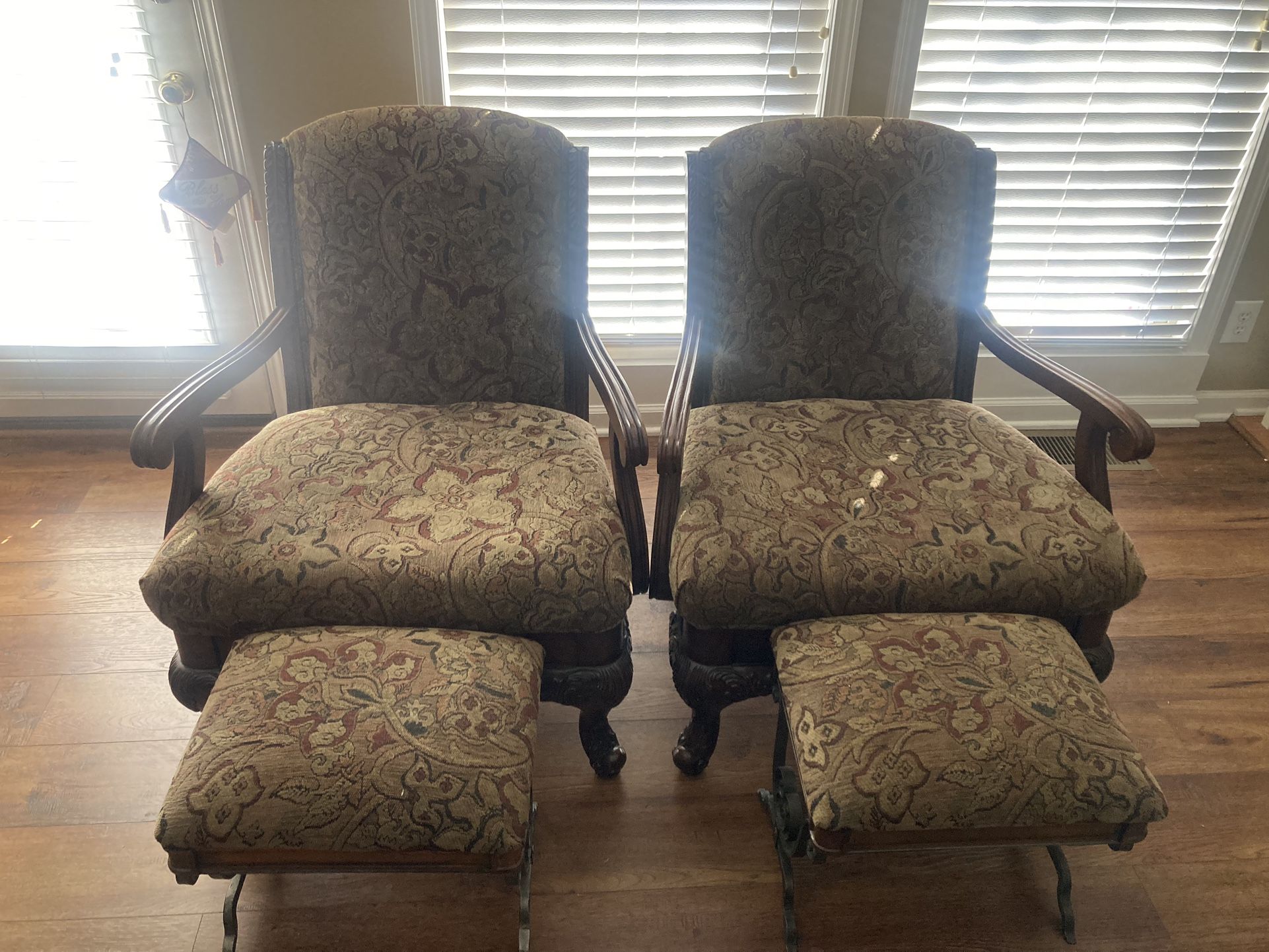 Accent Chairs