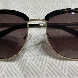 Guess Sunglasses (GU7482 Tortoise Brown)