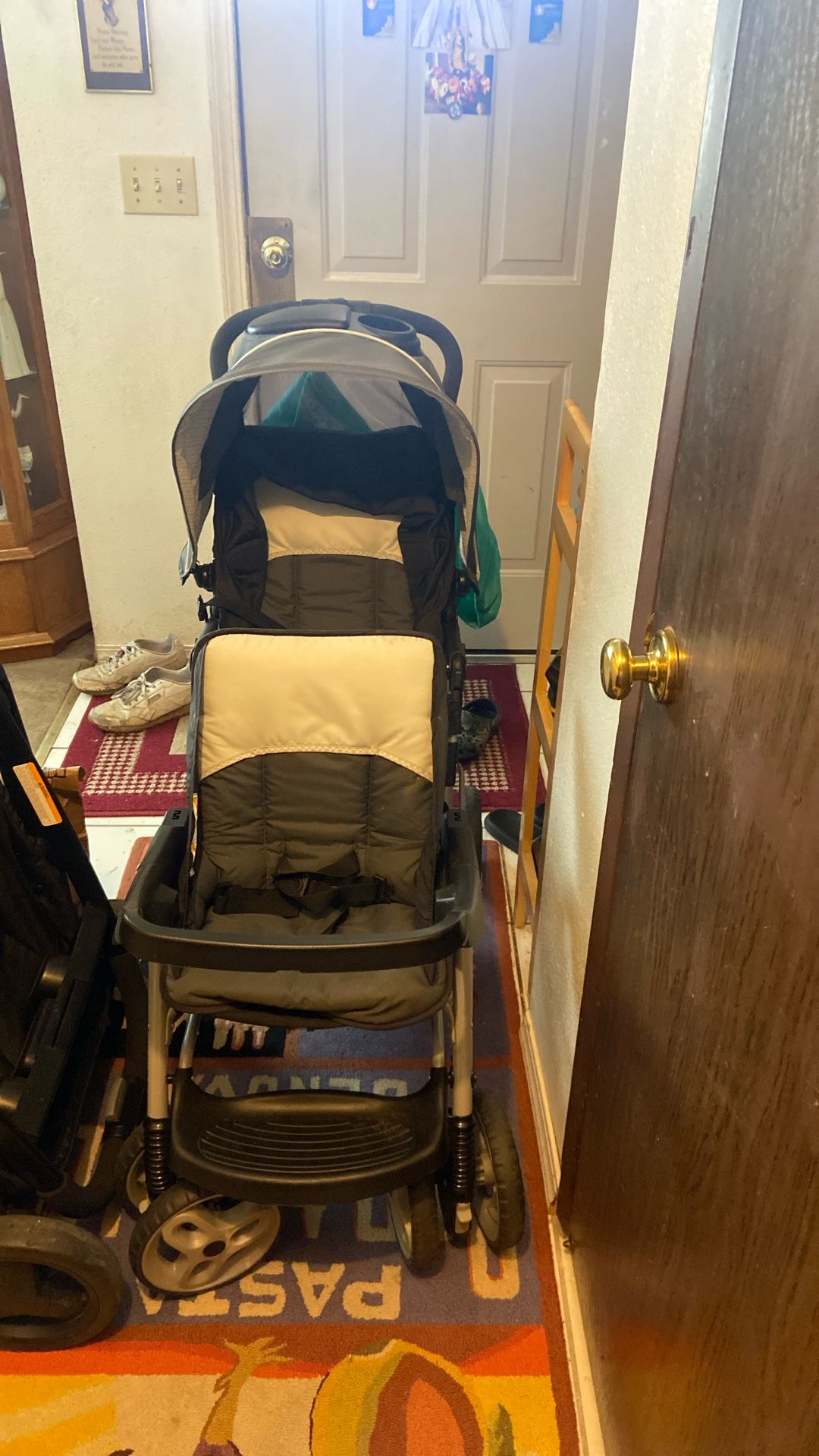 Double Seat Stroller Front Hood Missing Price 39$. Pick Up. E. 72. and. Grandview. E. Tacoma