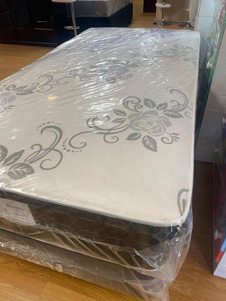 Deluxe Brand