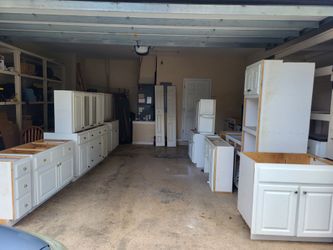 *FREE* Solid Wood Base and Wall Cabinets