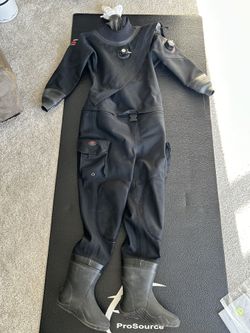 Pinnacle Evolution 2 Scuba Drysuit 