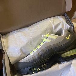 Nike Air Max 95 Big Bubble Neon  size 10 Women /8.5 Men