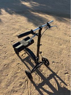 Steerable Knee Scooter / Walker