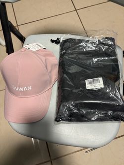 Hat and 100% black room