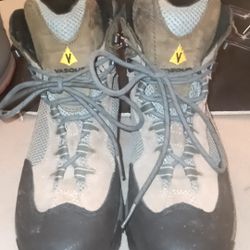 Vasque Womens 8 Wide Hiking Boots