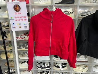 Red Scuba Size 4