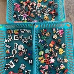 Crocs Charms 