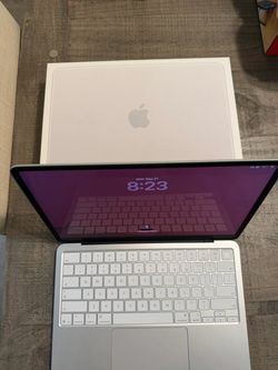 MacBook Neo Perfect Condition