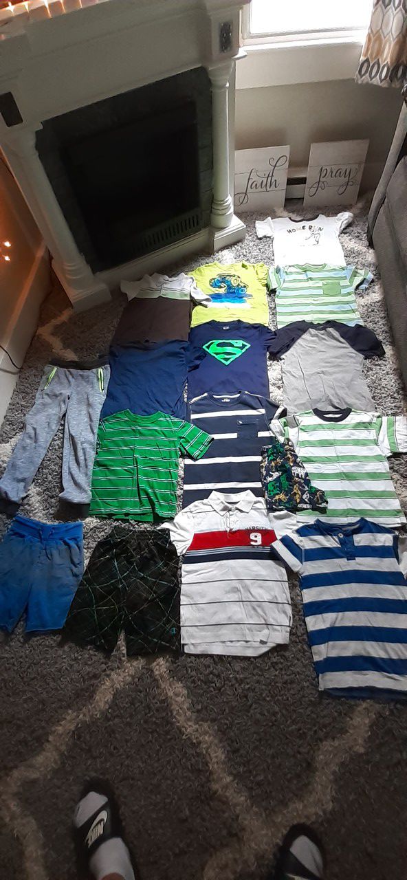 Kids clothes Boy's size 6/7 small shipping available with offerup