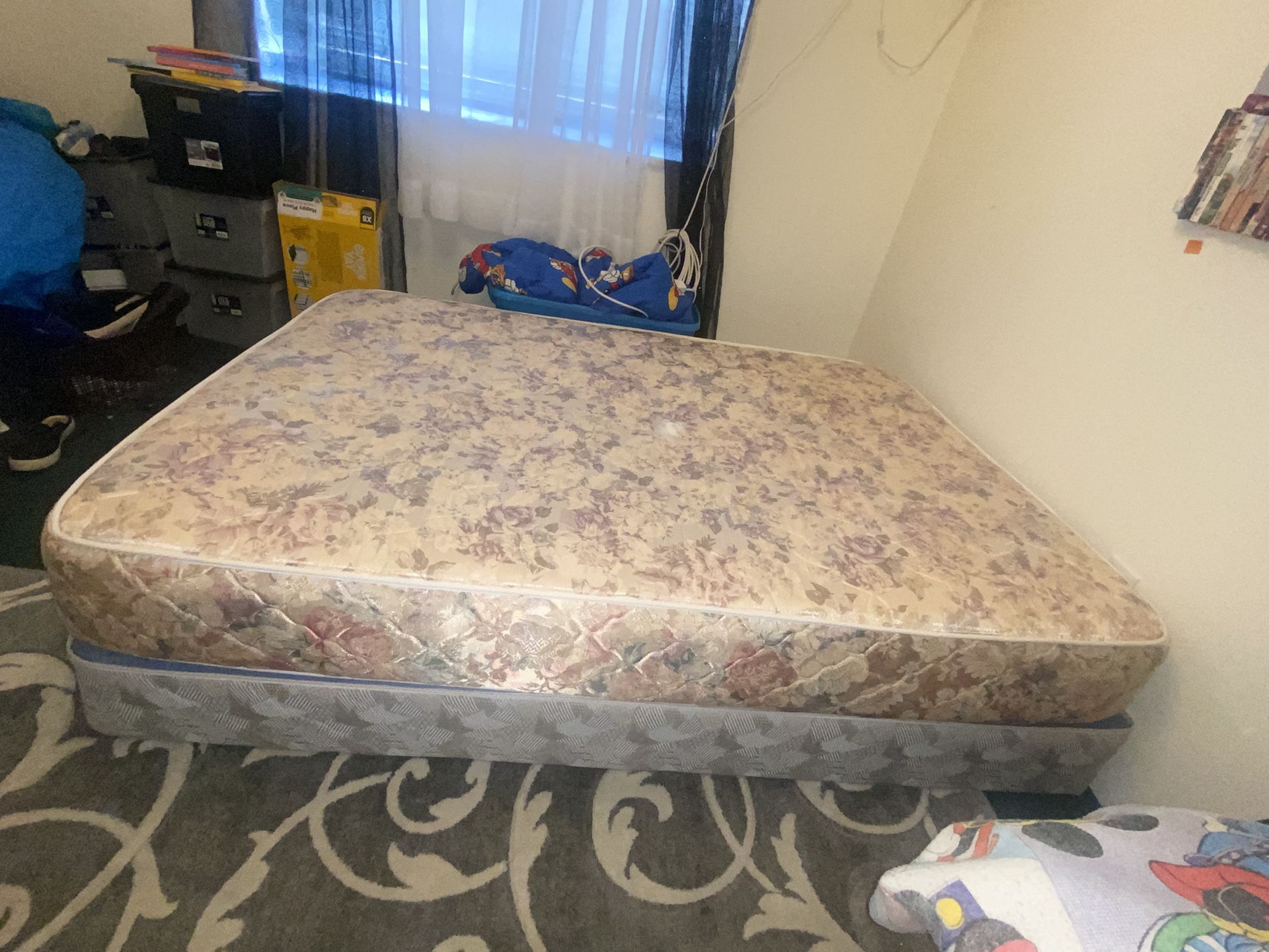 280 (very firm on price)full size comfy mattress and box spring (no