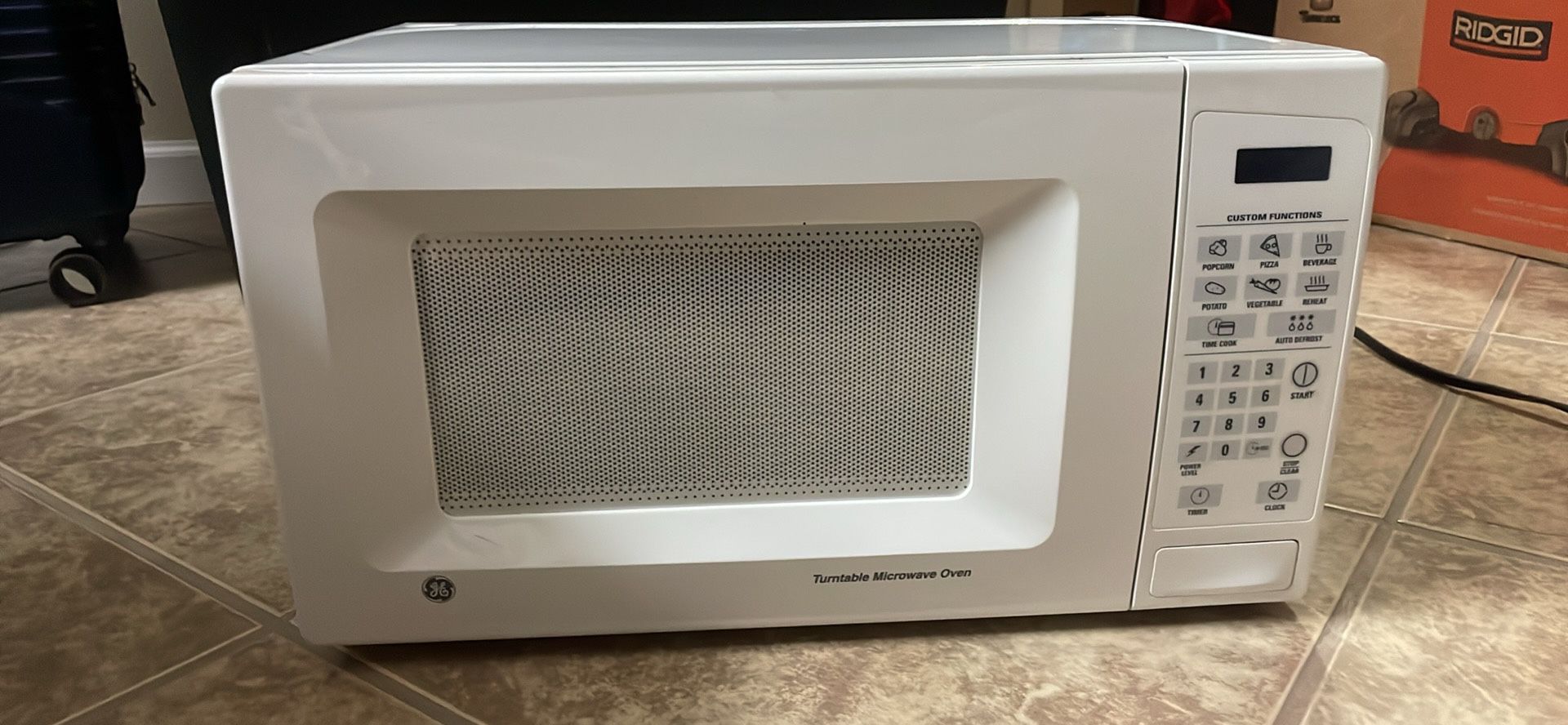 Turntable Microwave Oven