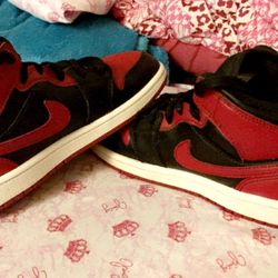 Jordan 1’s Black And Red 