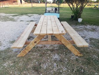 Picnic table