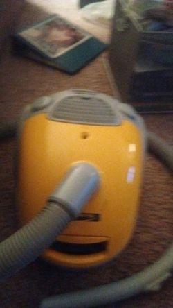 Kenmore Canister used vacuum