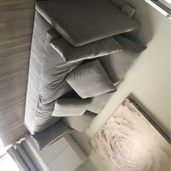 Beautifull Sofa In Grey 