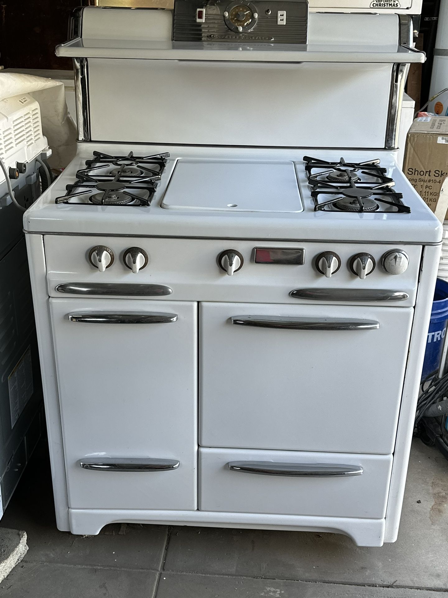 1953 Gaffers & Sattler Gas Stove for Sale in Ontario, CA OfferUp