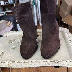 Vince Camino Suede Boots 9 Wide