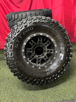 Off Road 8x165 Ram 2500 8 Lug 17 Inch Wheels
