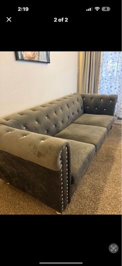 Couch (like new)