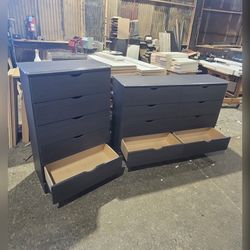 Dresser set / 5 and 8 drawers dressers with rails