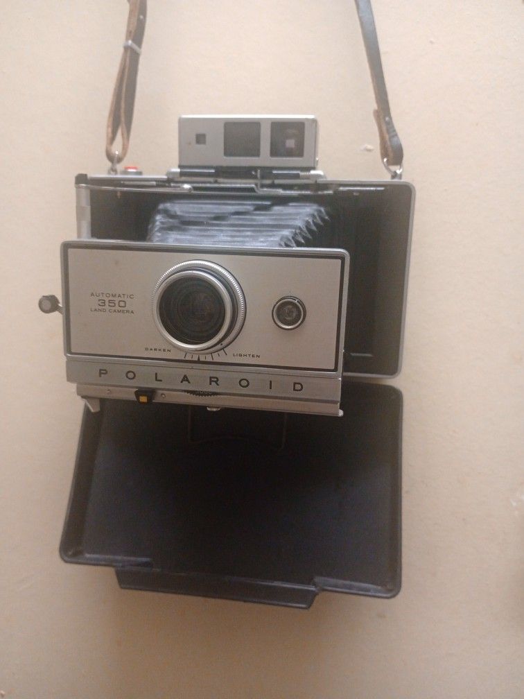 Vintage Polaroid Automatic 350 Land Camera