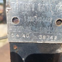 Tommy Lift Gate  500$