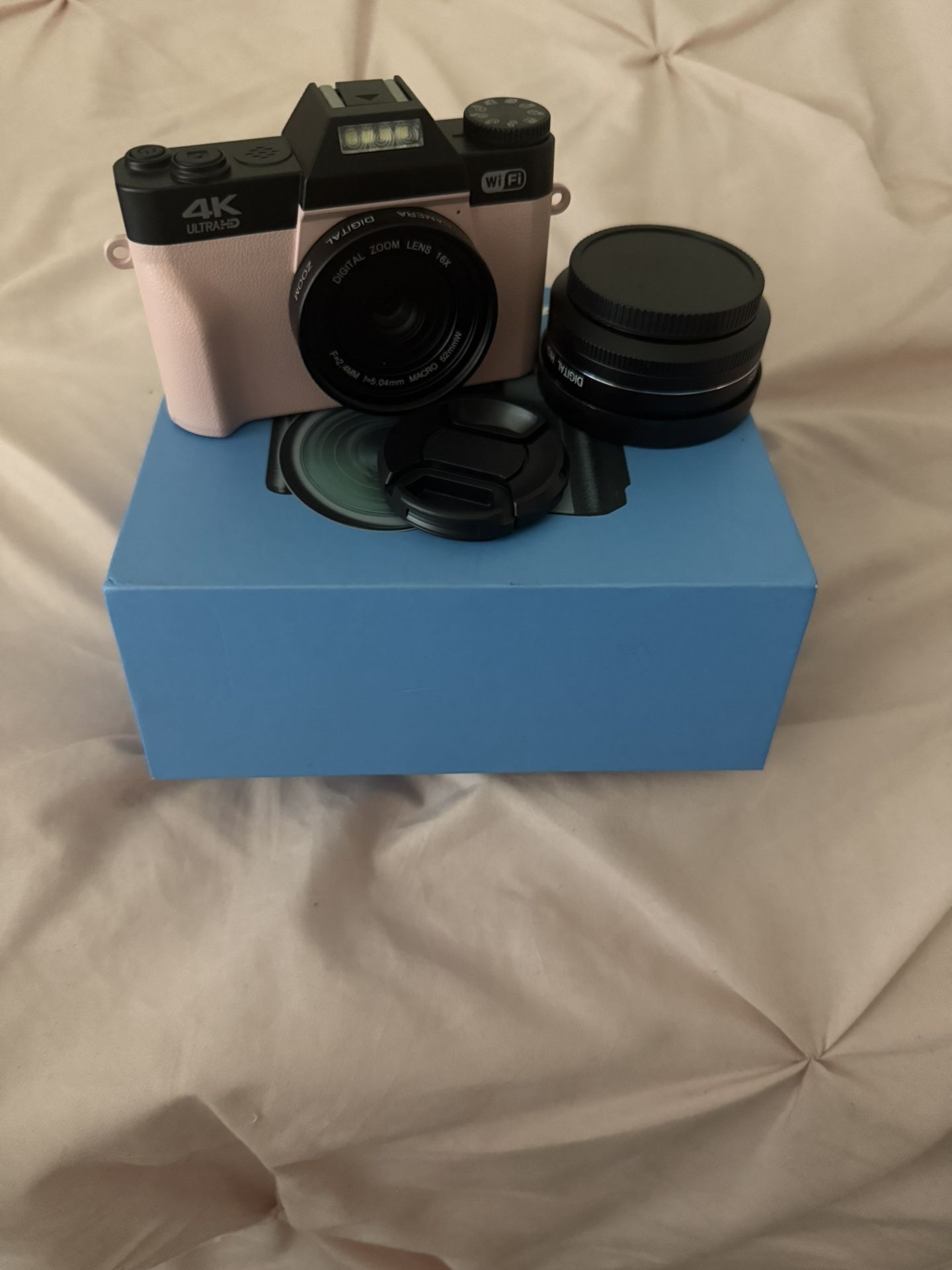4K Ultra HD Digital And Vlogging Camera
