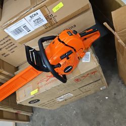 Echo timberwolf CS 590 20 inch gas powered 59 CC chainsaw.