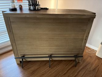 Home Bar w/2 Stools
