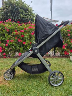Carreola para bebe  marca b-lively  $100