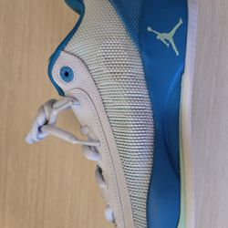 Jorda Luka .77 Size 10 Basketball Shoes