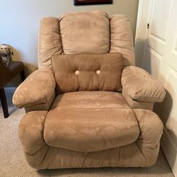 Comfortable Recliner Chair with Massage
