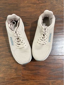 Reebok RBX Beige Women’s Size 7.5 Sneakers
