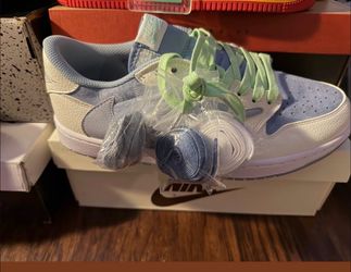 Nike Low-Top Sneaker White Blue Green Laces