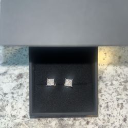 Mens 10k Gold Diamond Earrings 