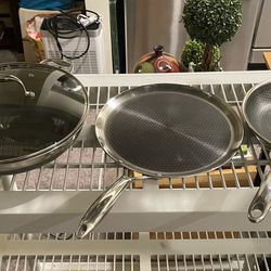Hexclad 4-piece Pan Set. Excellent Condition. Make Offer