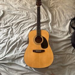 Jasmine by Takamine S33 Guitar w/ case