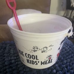 Vintage Knott’s Berry Farm Peanuts Snoopy Joe Cool Kids’ Meal Bucket With Shovel