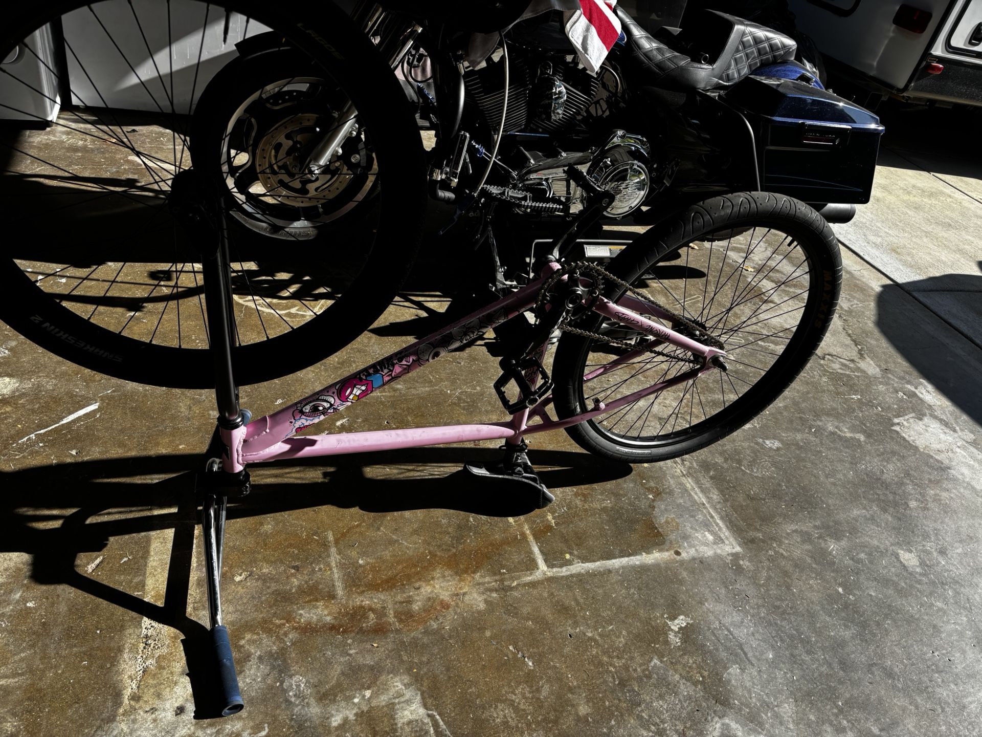 Throne Pink Chad 29er