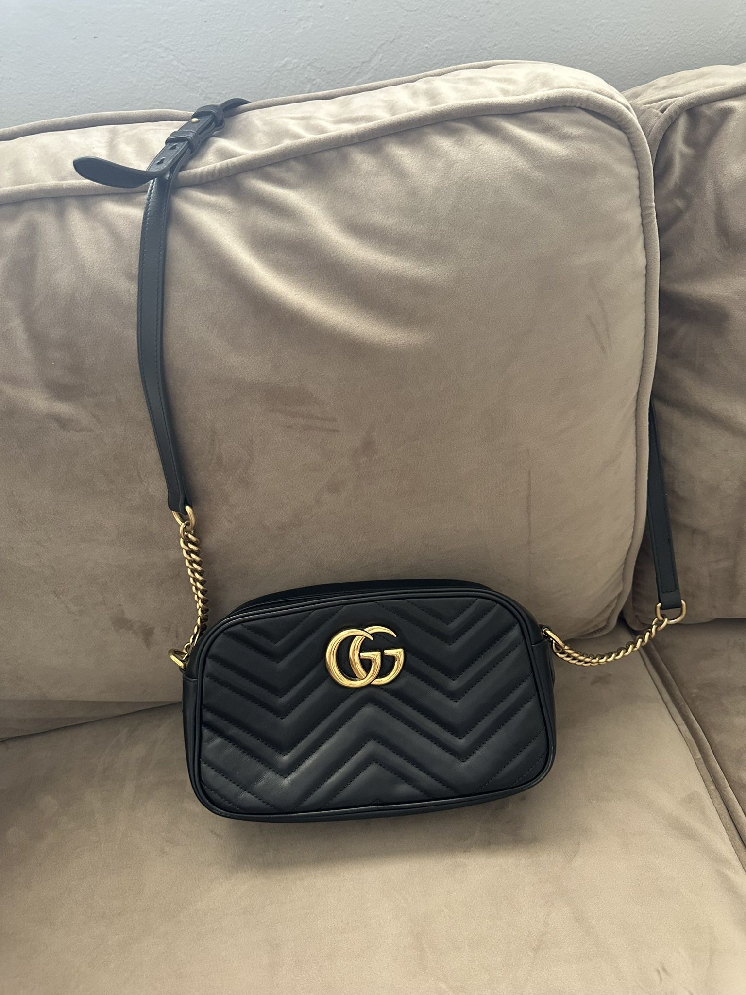 Gucci GG Marmont Small Camera Bag