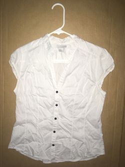H&M size M short sleeve button shirt