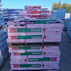 Owens Corning SUPREME  30 Yr Shingles