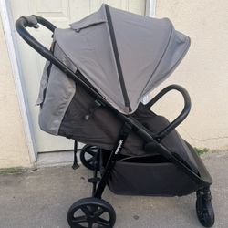 MOMPUSH BABY STROLLER 