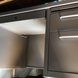 VINTAGE STEELCASE STEEL DESK-VERY GOOD CONDITION