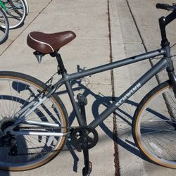 Women's Schwinn Bicycle 28-in Tires Very Good Condition